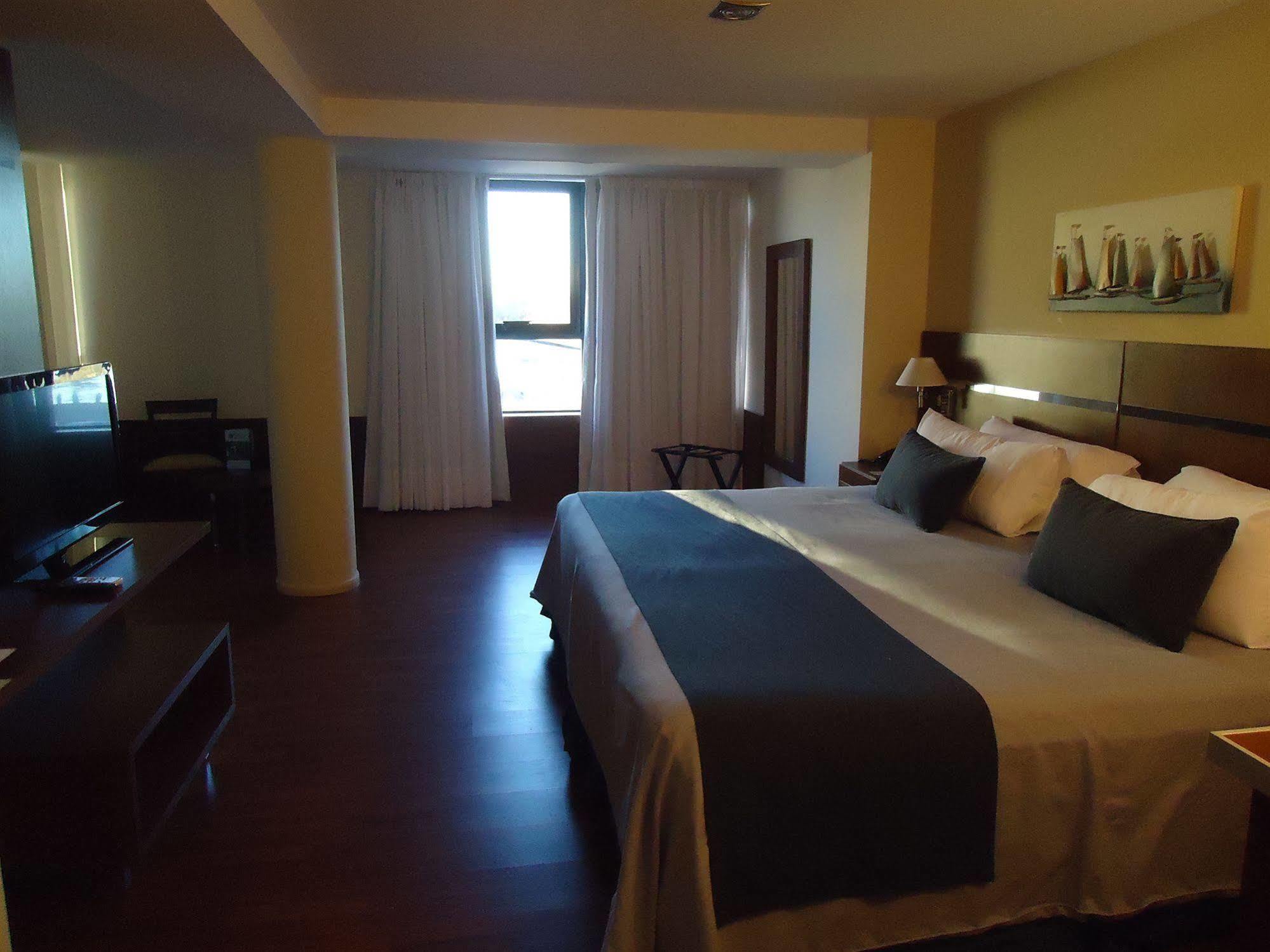 Puerto Amarras Hotel & Suites Санта Фе Екстериор снимка